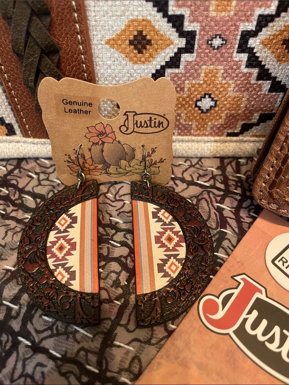 Wrangler Southwestern Handbag, Justin Wallet and Justin Earrings Bundle - Picture 2 of 5